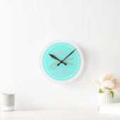 Sew Crafty Pastel Pink Gray Aqua Runde Wanduhr (Zuhause)