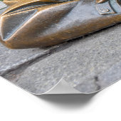Sewer Worker Bronze Statue, Bratislava, Slowakei Poster (Ecke)