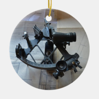Sextant für die astronomische Navigation Keramikornament