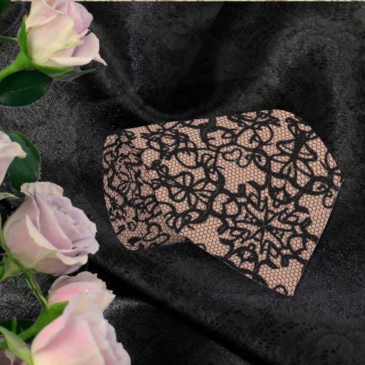 Sexy Black Lace Fishnet auf beige-pink oder einem Krawatte