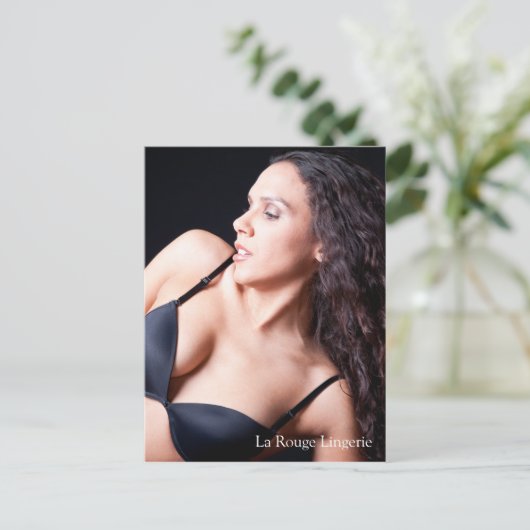 Sexy Female Model mit Black Lingerie Postkarte (Stehend Vorderseite)