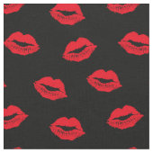 Sexy Red Lips Muster auf schwarz Stoff (Nahaufnahme)