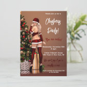 Sexy Santa Girl in der Nähe des Weihnachtsbaumes Einladung (Stehend Vorderseite)
