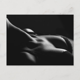 Sexy weibliche Postkarte in Schwarzweiß