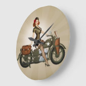 Sgt. Davidson Army Motorcycle Pinup Clock Große Wanduhr (Winkel)