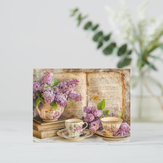 Shabby chic Lilac Bunch in an Antique Coffee Pot Postkarte (Stehend Vorderseite)