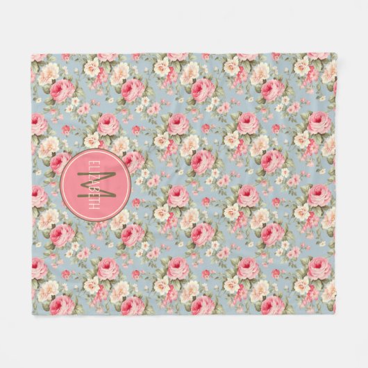 Shabby Chic Rosa und blaue Hütte Rose Monogramm Fleecedecke (Vorderseite (Horizontal))