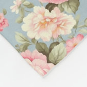 Shabby Chic Rosa und blaue Hütte Rose Monogramm Fleecedecke (Ecke)