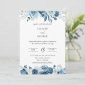 Shades of Blue Floral Wedding Einladung (Stehend Vorderseite)