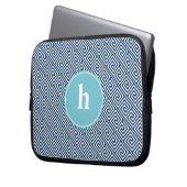 Shades of Blue Greece Key Pattern Monogram Laptopschutzhülle (Vorderseite Links)