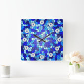 Shades of Blue Stached Glass von Shirley Taylor Quadratische Wanduhr (Zuhause)