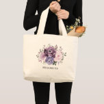 Shades of Dusty Lila Blooms Brautparty Gift T Jumbo Stoffbeutel<br><div class="desc">Das elegante und moderne Blumengeschenk im Mitsommer des Brautparty mit einem Bouquet von Rose in Aquarelltönen in lila Pflaumen, staubiger Rose, staubigen Rosa, Lila, Salbei mit üppig grünen botanischen Blätter und Eukalyptus. Weitere passende Designs und Variationen finden Sie in meinem "Blitzweddingpaperie" Shop. Und zögern Sie nicht, mich für weitere Anpassungen...</div>