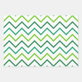 SHADES OF GREEN WITH WHITE IRISH SHAMROCKS GESCHENKPAPIER SET (Vorderseite)