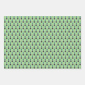 SHADES OF GREEN WITH WHITE IRISH SHAMROCKS GESCHENKPAPIER SET (Vorderseite)