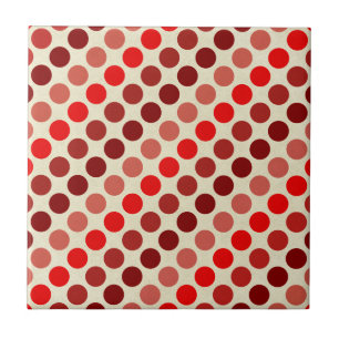 Shades of Red Polka Dots von Shirley Taylor Fliese