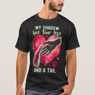 Shadow Hat Vier Beine Und Einen Schwanz Hund Katze T-Shirt