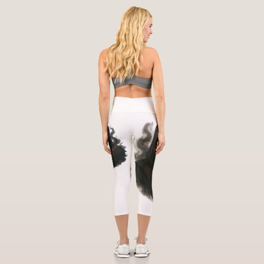 Shadow of the Underworld  Capri Leggings (Rückseite)