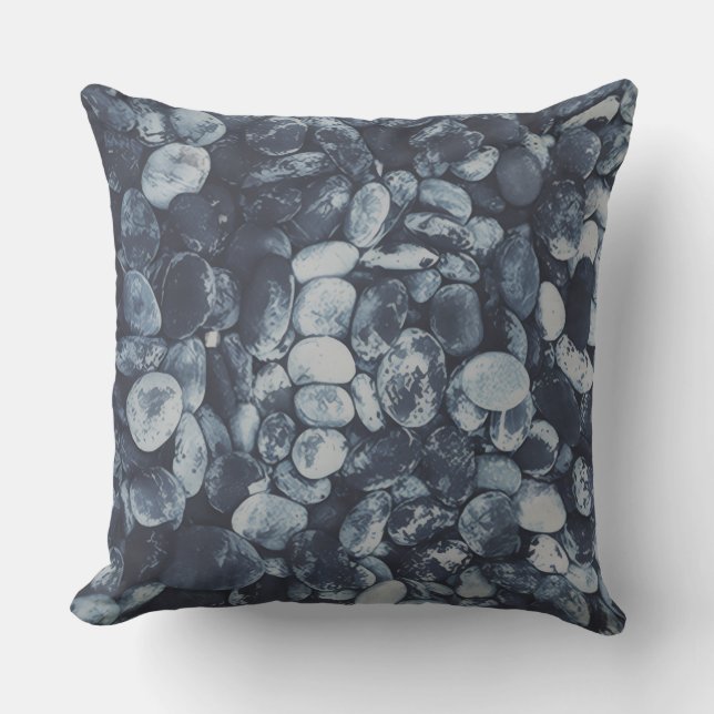 Shadow Pebble Dreams Throw Pillow Kissen (Vorderseite)