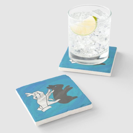 Shadow Rabbit auf blau Steinuntersetzer (Seitenansicht)