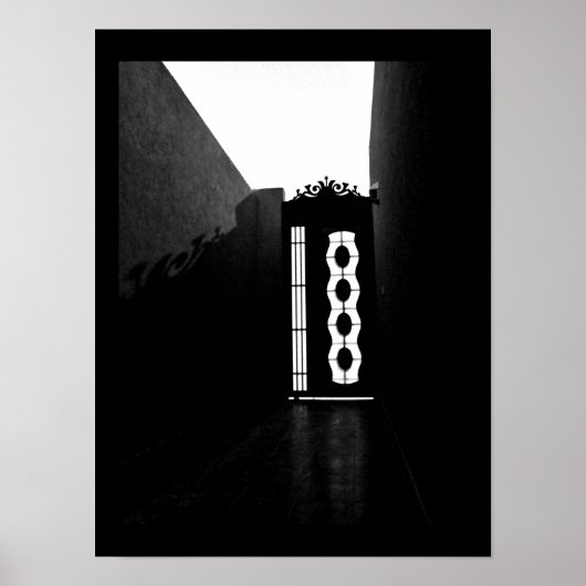 Shadowy Gate Poster (Vorne)