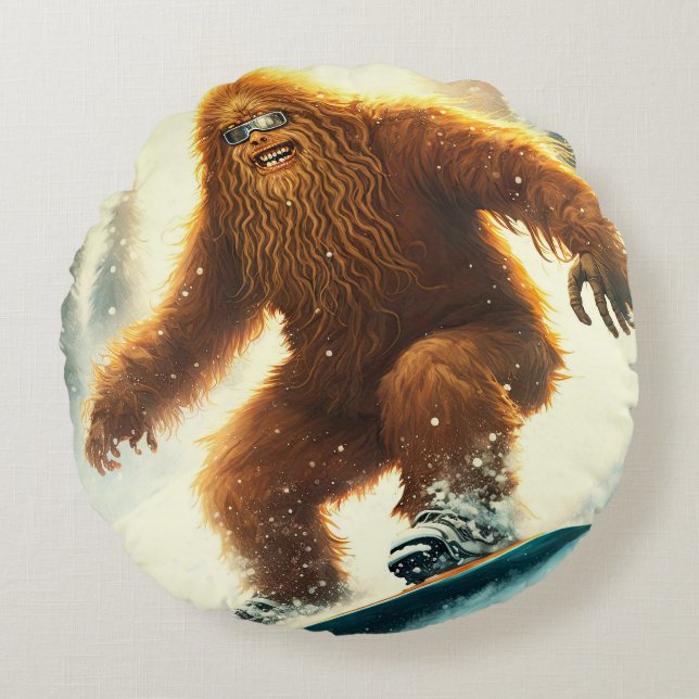 Shaggy Bigfoot Snowboarding AI Yeti Snowy Slope Rundes Kissen (Vorderseite)