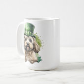 SHAGGY TAN DOG MIT GRÜNEN IRISH HAT KAFFEETASSE (Vorderseite Links)