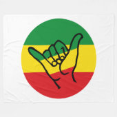 Shaka Hand mit Reggae-Farben Fleecedecke (Vorderseite (Horizontal))