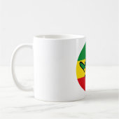 Shaka Hand mit Reggae-Farben Kaffeetasse (Links)