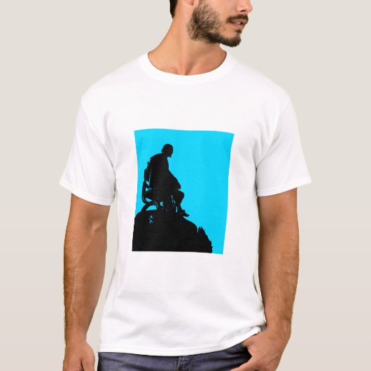Shakespeare-Silhouette mit hellblauem Hintergrund T-Shirt (Vorderseite)