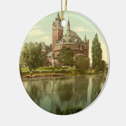 Shakespeares Erinnerungstheater, Keramikornament (Links)