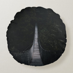 SHALLOW FOCUS FOTO BROWN HOLZBRÜCKE RUNDES KISSEN