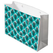Shamanic Sea Turtles Pattern - cyan Große Geschenktüte (Rückseite Schrägansicht)