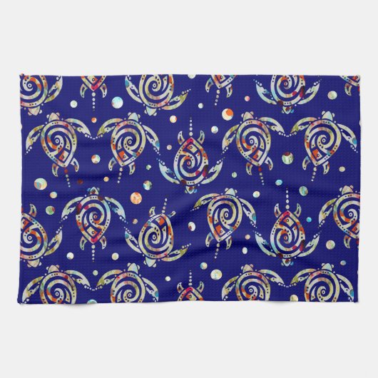 Shamanic Sea Turtles Pattern + your backgr. color Handtuch (Horizontal)