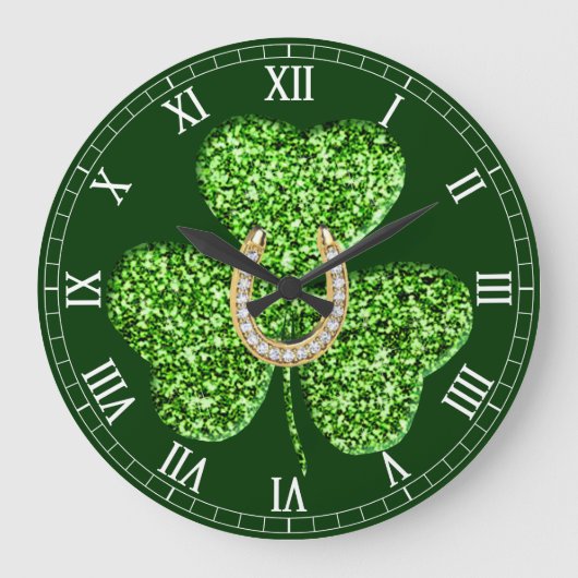 Shamrock And Horseshoe Roman Numeral Clock Große Wanduhr (Vorderseite)
