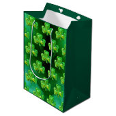 Shamrock St Patrick's Day Gift Bag Mittlere Geschenktüte (Vorderseite Schrägansicht)