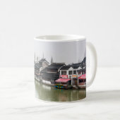 Shanghai, China, 30.03.2017, Historischer Bui aus  Kaffeetasse (VorderseiteRechts)