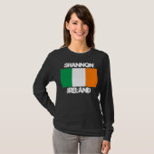 Shannon, Irland mit irischer Flagge T-Shirt (Vorne ganz)