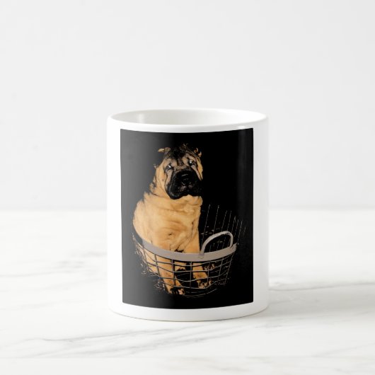 Shar Pei in der Korb-Tasse Kaffeetasse (Mittel)
