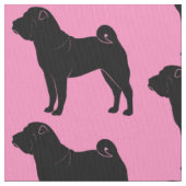 Shar Pei in der Silhouette auf Rosa Stoff (Nahaufnahme)