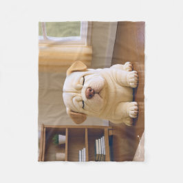 Shar Pei Welpe - Sanfte Ruhe von WangWang Fleecedecke