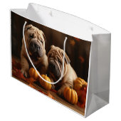 Shar Pei Welppy Autumn Delight Pumpkin Große Geschenktüte (Rückseite Schrägansicht)