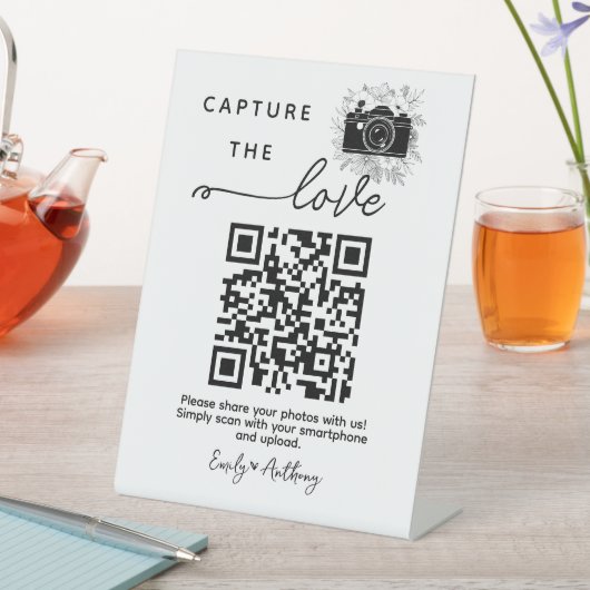 Share The Love Wedding Photo Share QR Code Sign Sockelschild (In Situ)