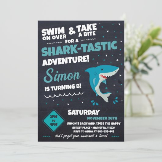 Shark Invitation for Birthday Pool Party Bite Einladung (Stehend Vorderseite)