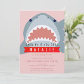 Shark Pink Pool Girl Foto Geburtstag Einladung (Stehend Vorderseite)