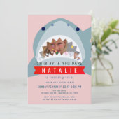 Shark Pink Pool Girl Foto Geburtstag Einladung (Stehend Vorderseite)