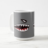 Shark Teeth Nose Art Tasse (Vorderseite Links)