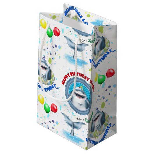 Shark Theme Kindergeburtstag Party Kleine Geschenktüte (Rückseite Schrägansicht)