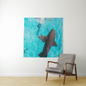 SHARKS ON BODY OF WATER WANDTEPPICH (Beispiel (Horizontal))