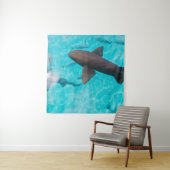 SHARKS ON BODY OF WATER WANDTEPPICH (Beispiel)