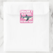 Sharky wird Ihnen Design beibringen - Knopf Quadratischer Aufkleber (Tasche)